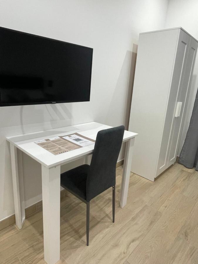 Le Chic Rooms เนเปิลส์ ภายนอก รูปภาพ